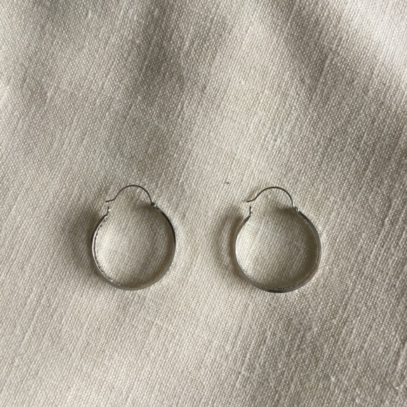 New Unique Silver Hoops - Picture 1 of 2